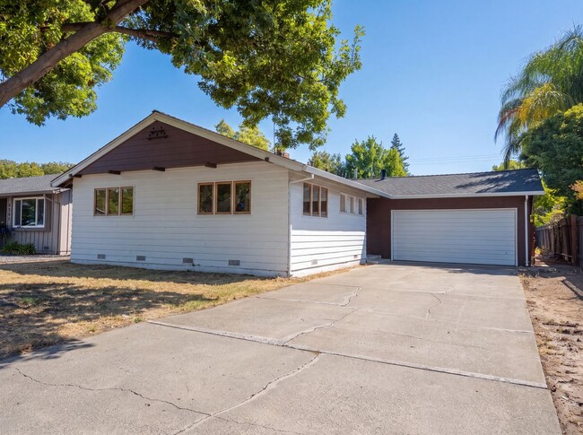 Photo - 3 Bed 2 Bath Sacramento CA $1,850
