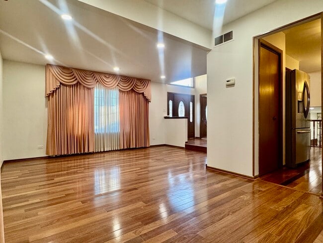 Photo - 8548 Bethany Ln