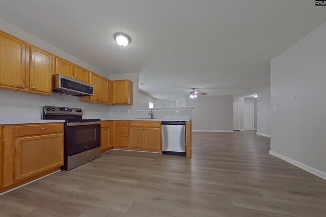 Photo - 404 Castle Ridge Dr