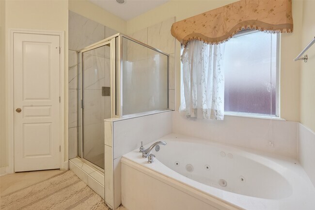 Photo - 14419 Manorbier Ln