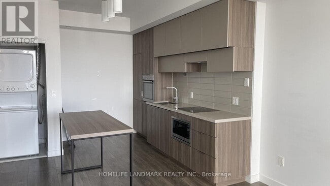Photo - 8 Eglinton Ave E Unit 4207