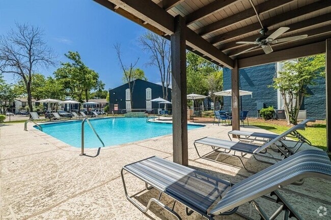 Building Photo - 200 Hollow Tree Ln Unit 916-2 Rental