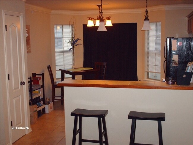 Photo - 2624 N Valencia Ave