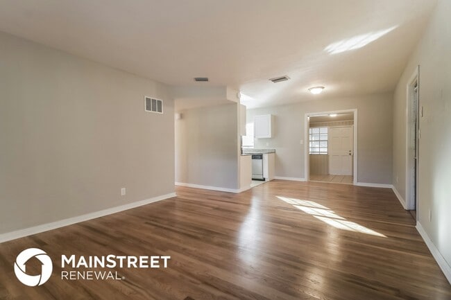 Photo - 1010 Sierra Ln