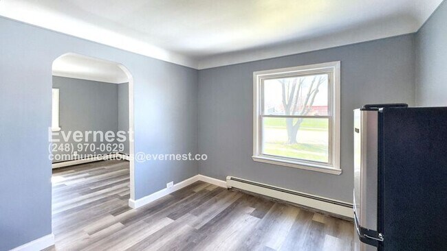 Photo - 22024 Mac Arthur Blvd