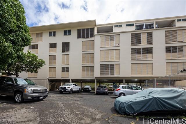 1099 Green St Unit 203
