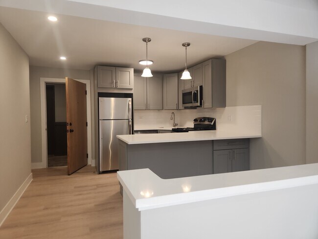 1212 N La Salle Dr Unit 5
