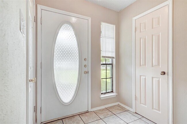 Photo - 8704 Clearbrook Trail