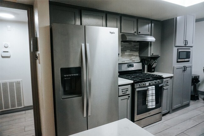 Photo - 2155 Twinbrooke Dr