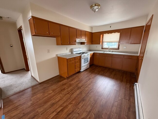 755 8th St Unit 2