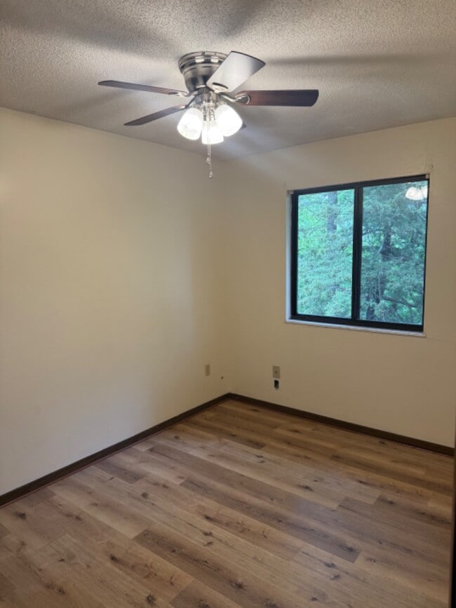 Photo - 3229 Cassidy Rd
