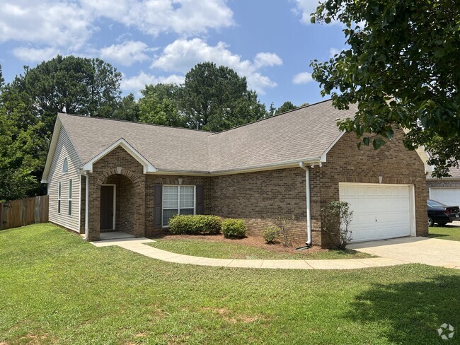 Building Photo - 134 Gardenside Dr Rental