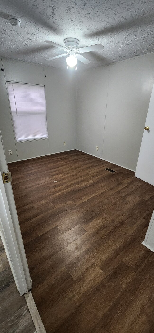 120 Pecan St