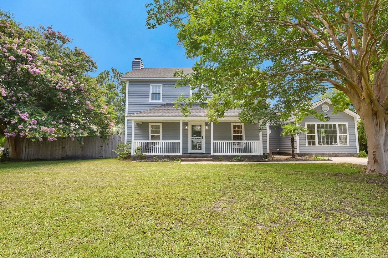 Gorgeous 4 bedroom, 3 1/2 bathroom home wi... - Gorgeous 4 bedroom, 3 1/2 bathroom home wi...