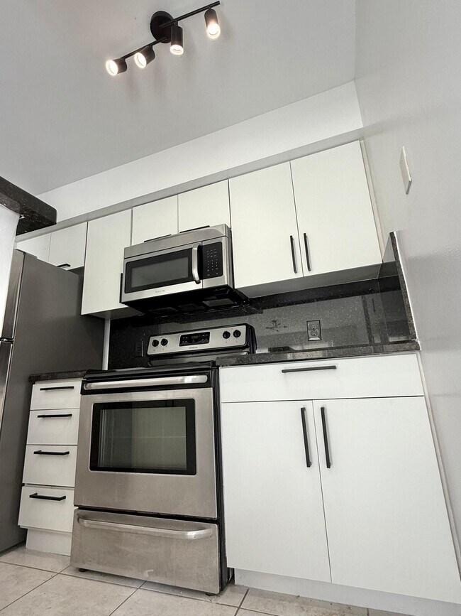 Photo - 530 S Park Rd Unit 16-11