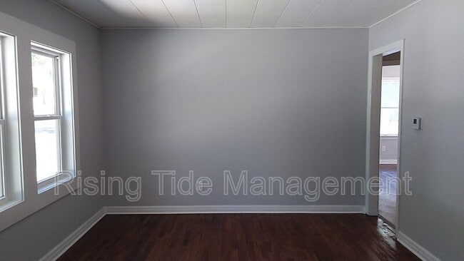 Photo - 1421 35th Ave N