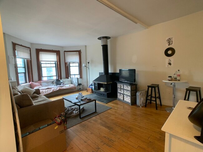 Photo - 1157 Commonwealth Ave
