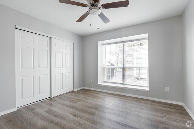 2BR, 1BA - 798SF - Rise at the Camerons