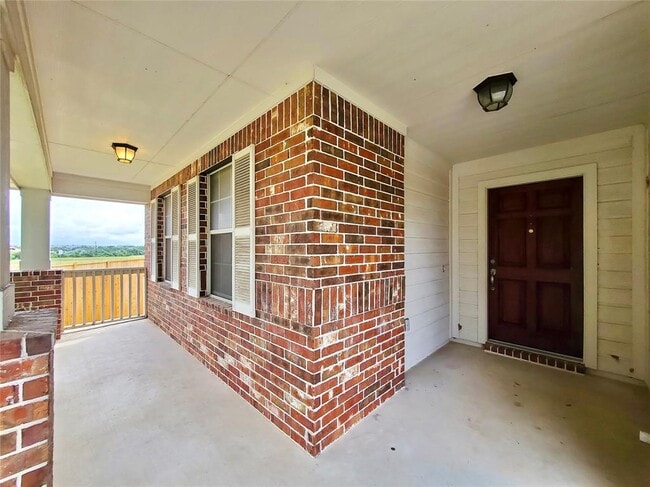 Photo - 15109 Fernhill Dr