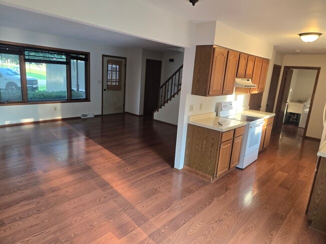 Photo - 7008 Ashwood Lane