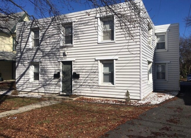 Building Photo - 420 Cinnaminson Ave Unit 3