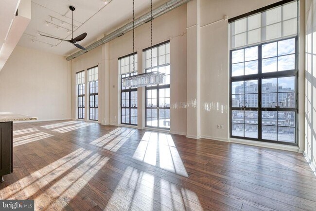 Photo - 1220 Bank St Unidad 410