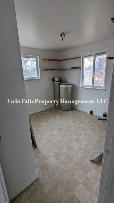 Photo - 1741 Heyburn Ave E