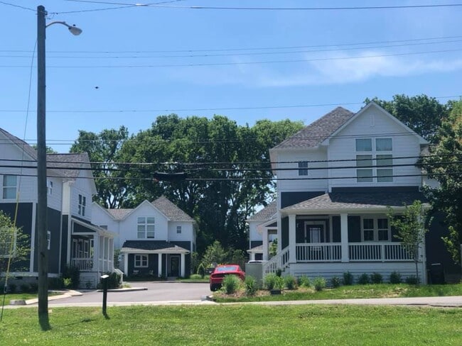 Building Photo - 509 Rosedale Ave