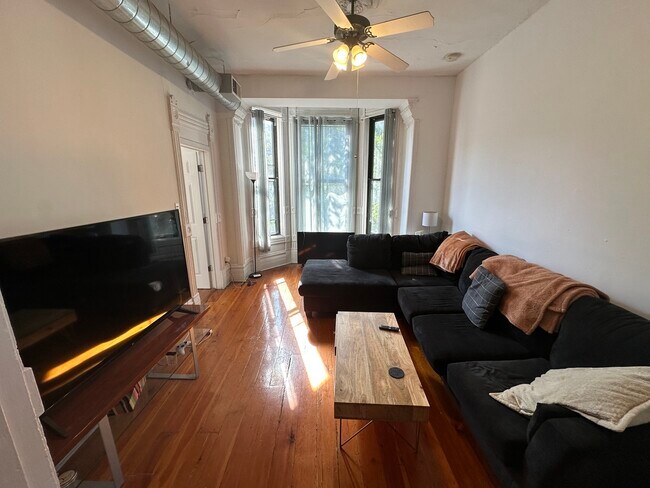 Photo - 1239 N Noble St