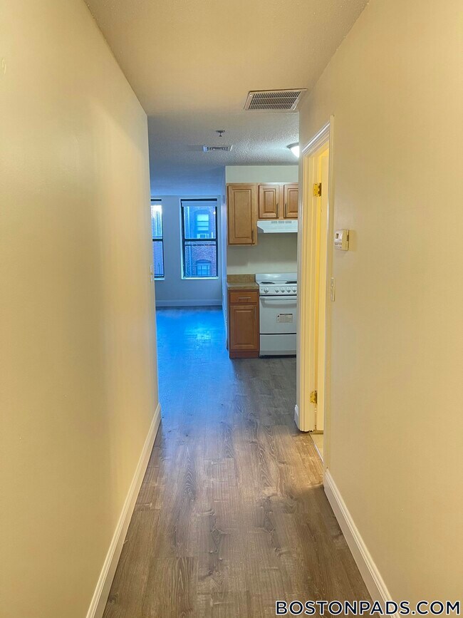 1126 Boylston St Unit 303