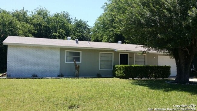 Building Photo - Welcome to 5810 Timberrock! Rental