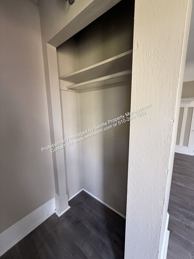 Photo - 18th St Unit E