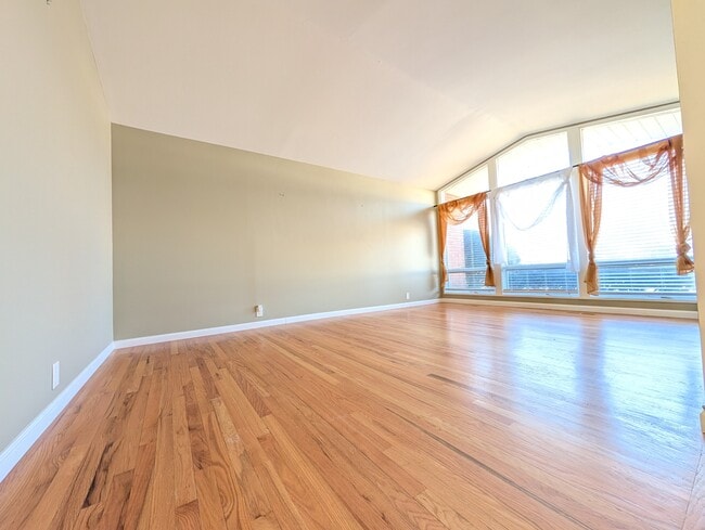 Photo - 3670 Tremont Dr