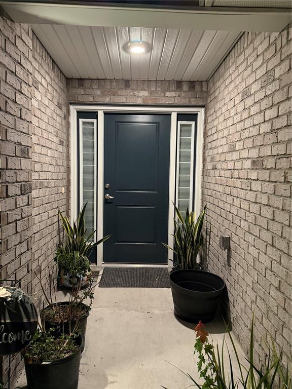 Photo - 93 Royal Oak Dr