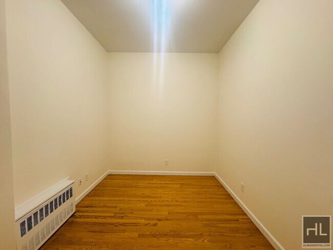 Photo - East 91st Street Unidad 2G