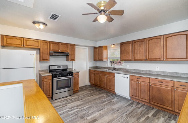 Photo - 205 Trinidad Dr