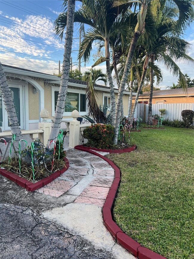 Photo - 1403 Broadmoor