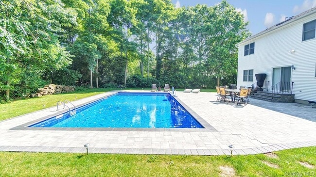 Photo - 6 Bay Run Ln