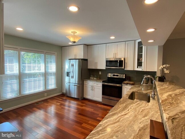 Photo - 216 Gretna Green Ct