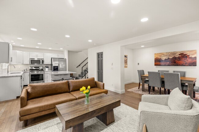 Photo - 650 S Monarch St