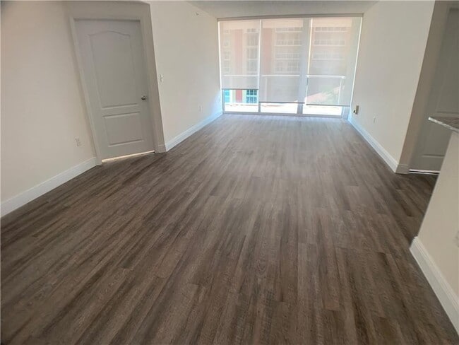 Photo - 16900 N Bay Rd Unit 03-1011