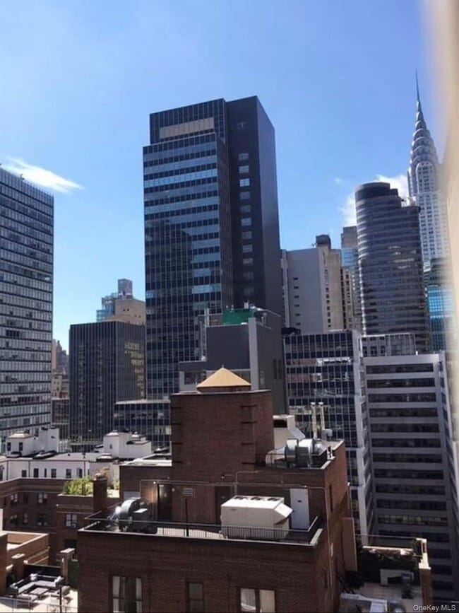 Building Photo - 145 E 48th St Unit 22C