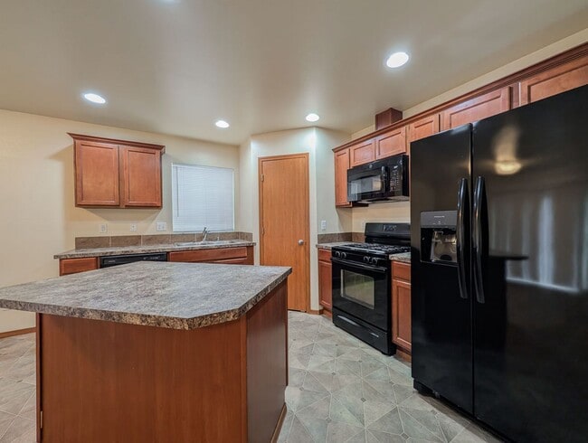 Photo - Beautiful 4 bed 2.5 bath home in Silver Lake!