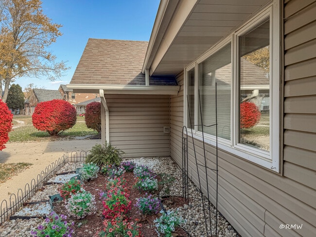 Photo - 1904 Winston Ln