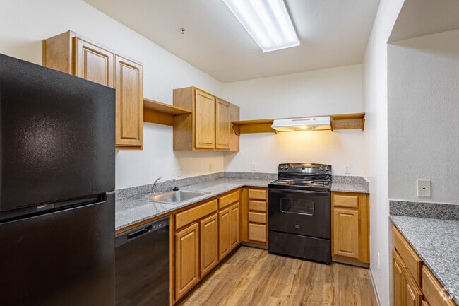 3BR, 2BA - 1,200SF - Kitchen