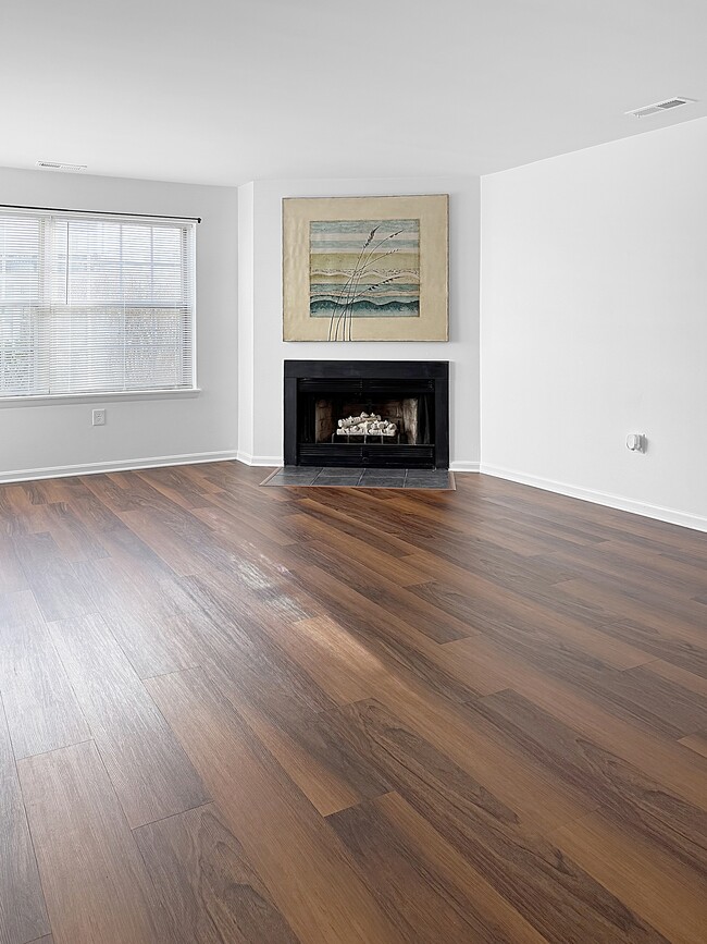 Building Photo - 26 Malibu Way