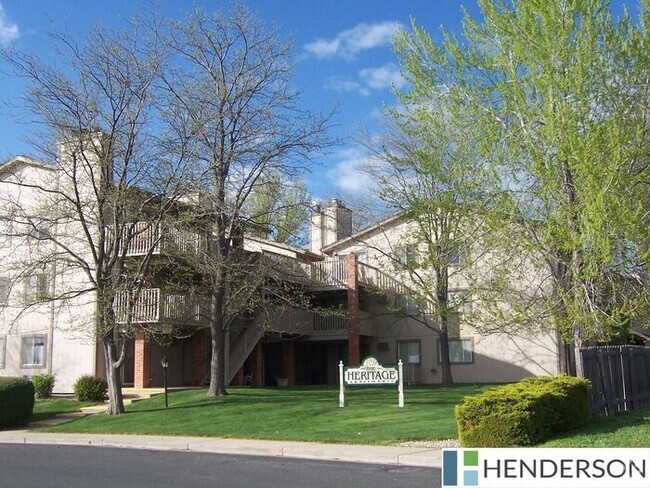 Building Photo - 2 Bed/1 Bath - Pool, Fireplace, Laundry Fa... Rental
