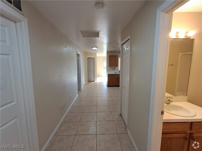 Building Photo - 133 Meadow Rd Rental