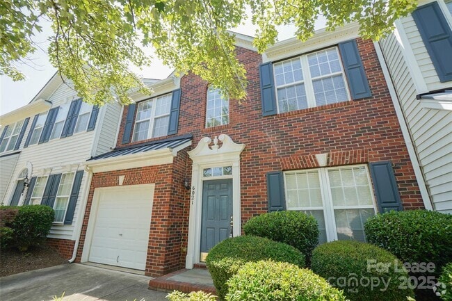 Building Photo - 6021 Queens Walk Ct Rental