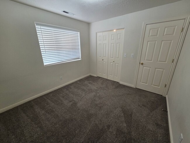 Photo - 2 Bed Apartment - Ready to GO!